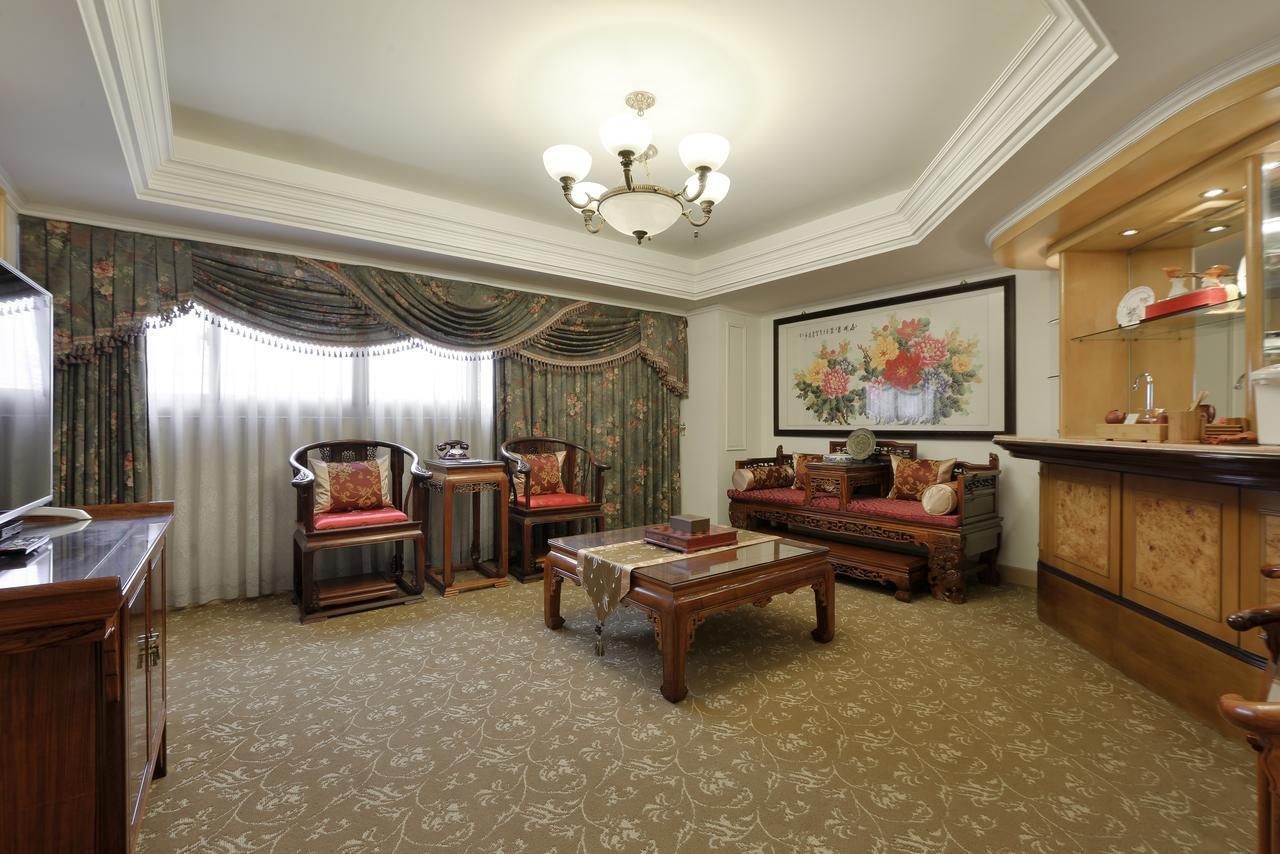 Hotel Sunshine Kaohsiung Buitenkant foto